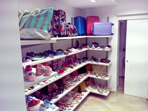 HEYMO, Schuh- und Taschenverkauf